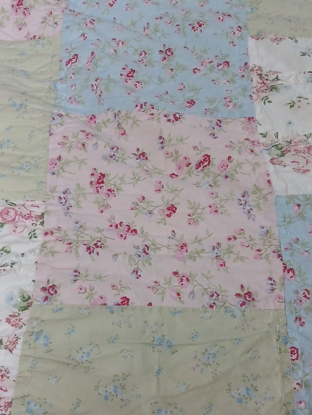 Shabby Chic Brand Quilt - Picture 9 of 13